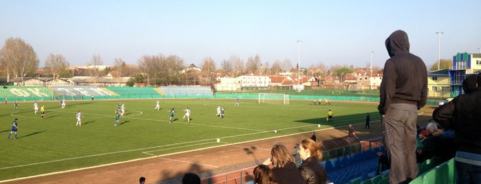 Stadion u Gornjoj varoši | Gradski stadion FK Zemun is one of Orte, die Поволжский 👑 gefallen.