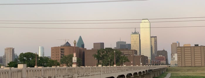 Commerce Street Bridge is one of Dallas to-do list.