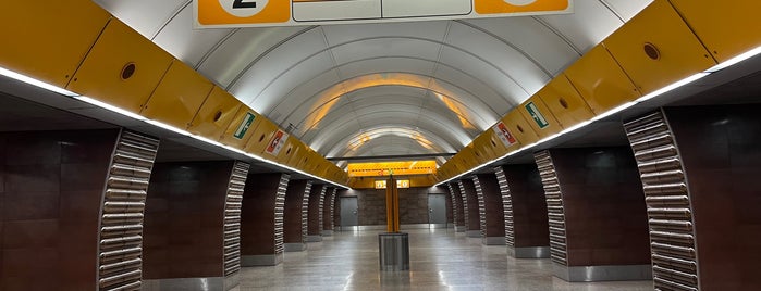 Metro =B= Jinonice is one of Pražské metro.