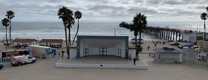 Oceanside Pier Amphitheatre is one of Scenic Points, Places.