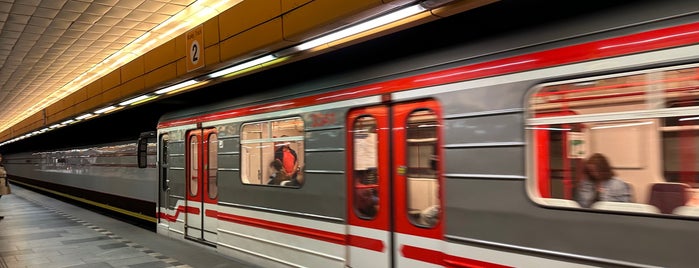 Metro =B= Palmovka is one of Pražské metro.