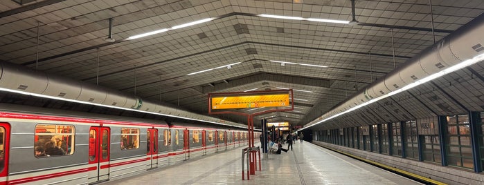 Metro =B= Luka is one of Pražské metro.