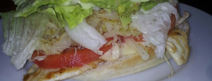 Paradise Sandwicheria is one of Posti che sono piaciuti a Elvi.