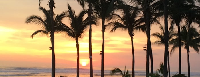 Club De Playa El Cano is one of Beaches.