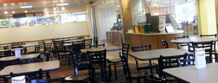 Hahnemann University Cafeteria is one of Locais curtidos por Tracey.