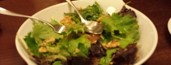 Tapas Corte-Real is one of restaurantes.