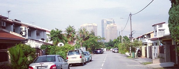 Taman Tun Dr Ismail (TTDI) is one of Lugares favoritos de Atif.
