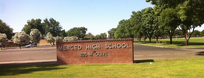 Merced High School is one of Larry : понравившиеся места.