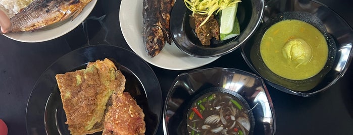 Restoran Cikgu Nasi Ulam is one of Visit Eat Stay @ East Coast.