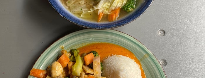 Soya Vegan Vietnamese Kitchen is one of Posti che sono piaciuti a Chris.