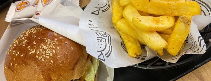 Mama's Burger Cajun Chicken Hoşdere is one of Ankara.