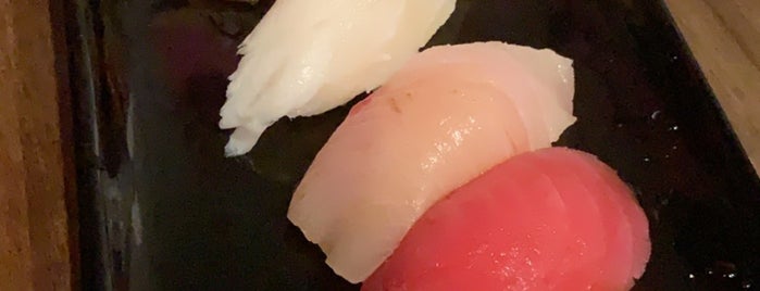 Itacho Japanese Izakaya and Sushi is one of dineLAさんの保存済みスポット.