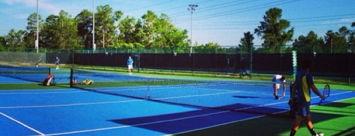 Lake Cane Tennis Center is one of Samanthaさんのお気に入りスポット.