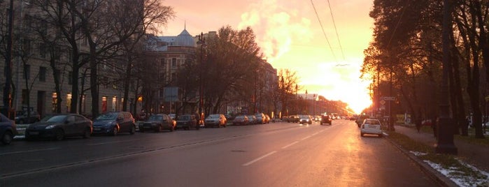 Большой проспект В. О. is one of Lugares favoritos de Алексей.