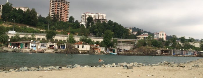 Boğaz Plajı is one of Rize popüler mekanlar.