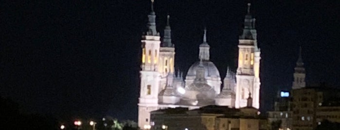 Basílica de Nuestra Señora del Pilar is one of Lugares favoritos de Mauricio.