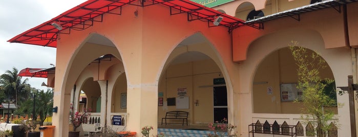 Masjid Pasir Panjang is one of Masjid & Surau, MY #3.