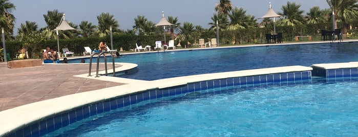 منتجع بودل Boudl resort is one of สถานที่ที่ Mansour ถูกใจ.