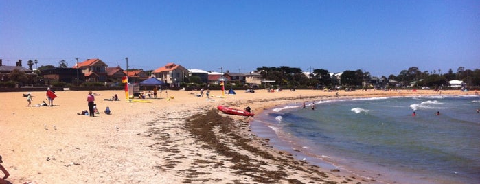 Williamstown Beach is one of Lugares favoritos de Catherine.