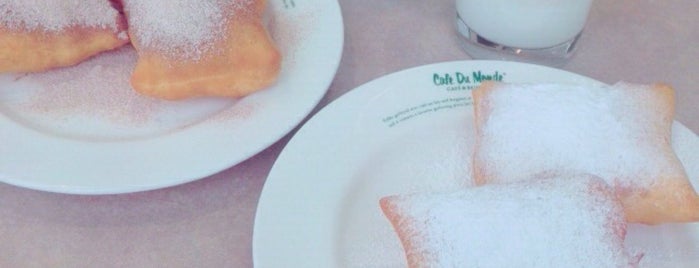 Cafe Du Monde グラン高知店 is one of カフェ.