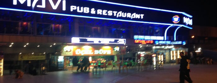 Mavi Pub&Restaurant is one of Mekanlar.