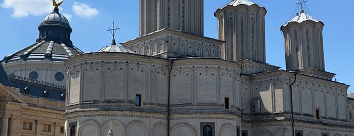 Catedrala Patriarhală „Sfinții Constantin și Elena” is one of Bucharest.