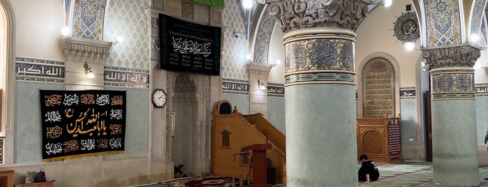 Cümə məscidi is one of Mosques in Baku.