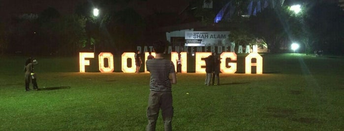 Food Mega Festival 2015 is one of Tempat yang Disukai ꌅꁲꉣꂑꌚꁴꁲ꒒.