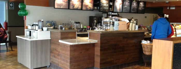 Starbucks is one of สถานที่ที่ Paola ถูกใจ.