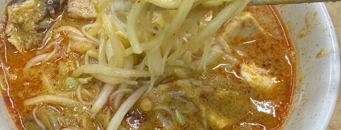 Restoran Kar Heong 家香怡保河粉芽菜鸡饭 is one of Setia Alam Eatery.
