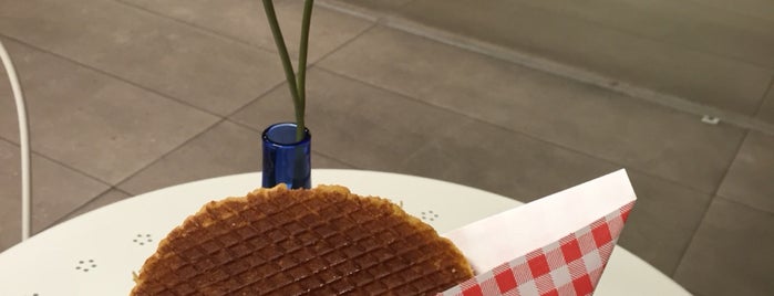 Stroopwafel Heaven is one of สถานที่ที่บันทึกไว้ของ Eline🍩.