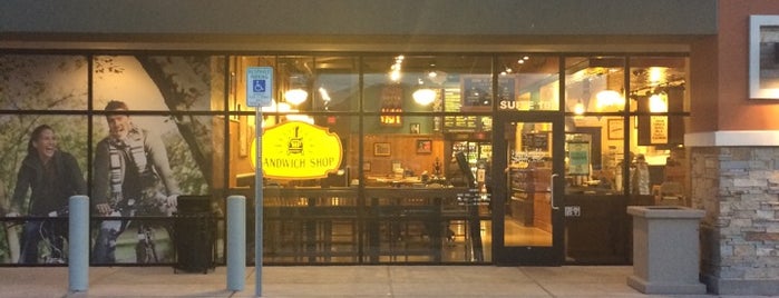 Potbelly Sandwich Shop is one of Locais curtidos por Duffin's Land.