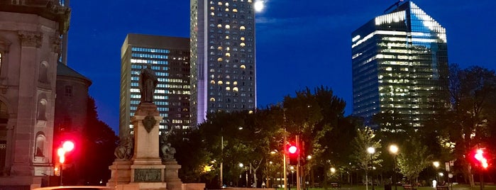 Ville-Marie / Centre-ville de Montréal / Downtown Montreal is one of Montréal.