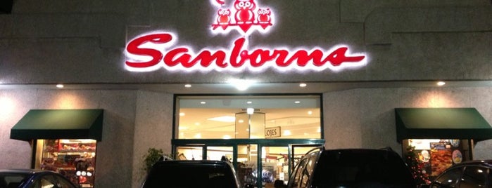 Sanborns is one of Lugares favoritos de Juan.