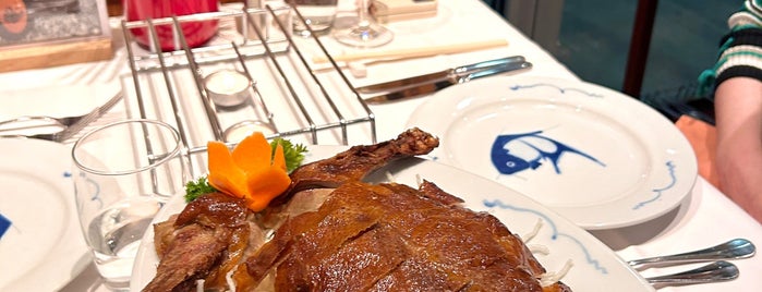 Au Canard Pékinois is one of Lausanne for foodies.