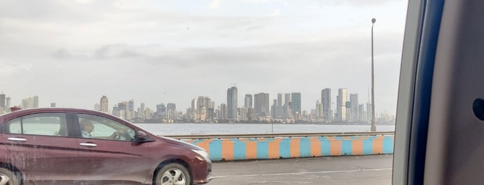 Bandra Sea Face is one of Mumbai.