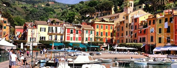 Marina di Portofino is one of Orte, die ba$ak gefallen.