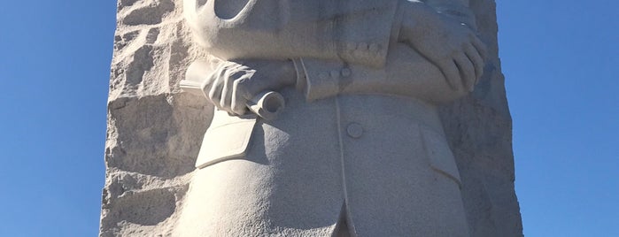 Martin Luther King, Jr. Memorial is one of Lugares favoritos de Dave.