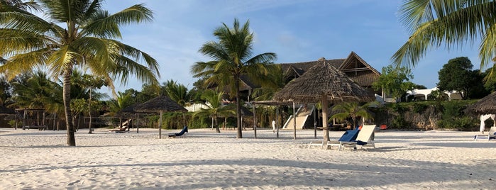 Konokono Beach Resort is one of Tempat yang Disukai Maria.