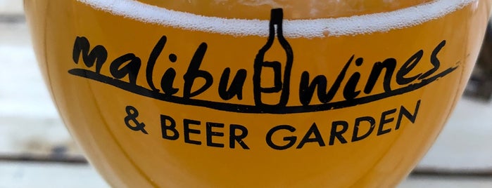 Malibu Wine & Beer Garden is one of Tina 님이 좋아한 장소.