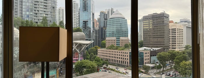 Singapore Marriott Tang Plaza Hotel is one of TODO in Singapore.