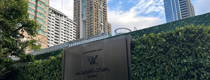 Waldorf Astoria Bangkok is one of Pornrapee'nin Beğendiği Mekanlar.