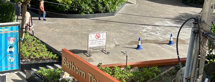 Sathorn Thani Complex is one of เที่ยวทั่วไทย.