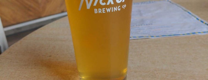 Double Nickel Brewing is one of Lugares favoritos de William.