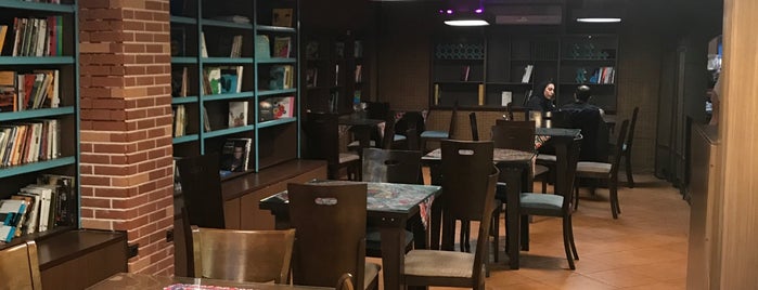 Kerase Café | کافه کراسه is one of دویدن در میدان مین در تاریکی.