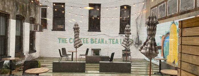 The Coffee Bean & Tea Leaf is one of Do: NYC ☕️.