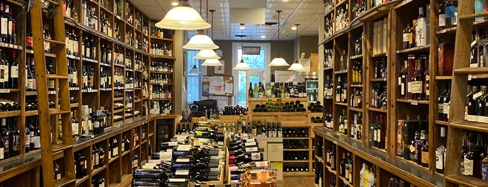 Prospect Wine Shop is one of Lugares favoritos de Mitchell.