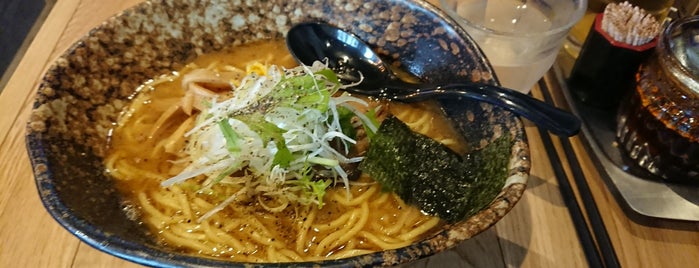 すする担担麺 is one of 担々麺.