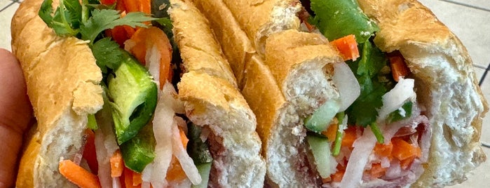 Crispy Banh Mi is one of Work Lunch.