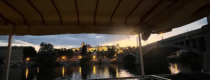 Jazz Boat is one of Prague.